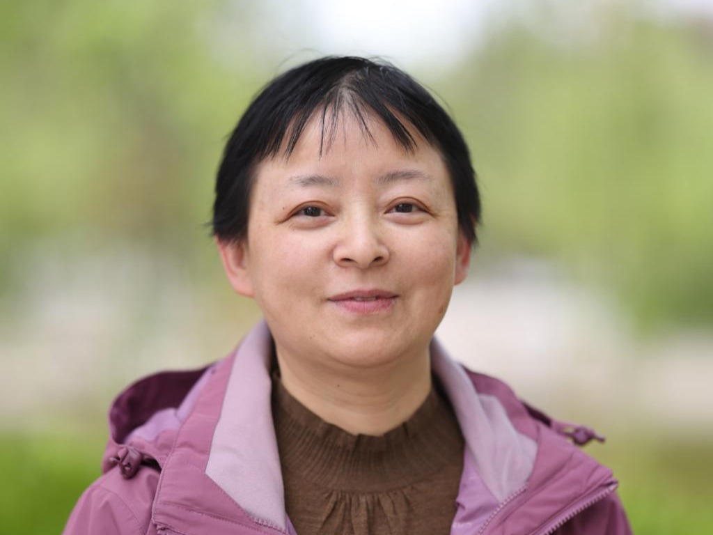 辜静静 副教授