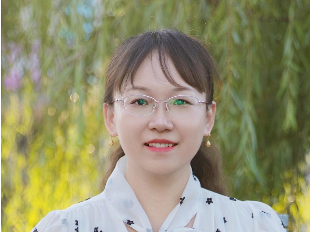 杨 波 旅游商贸学院党总支书记